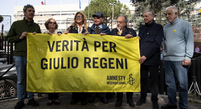 Ambasciatore, sul corpo di Regeni evidenti segni di torture