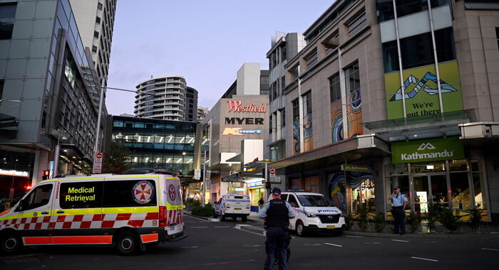 Attacco in centro commerciale a Sydney, diversi morti