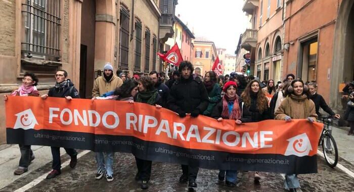 Blocco tangenziale, ‘agirono per l’ambiente, scopo superiore’