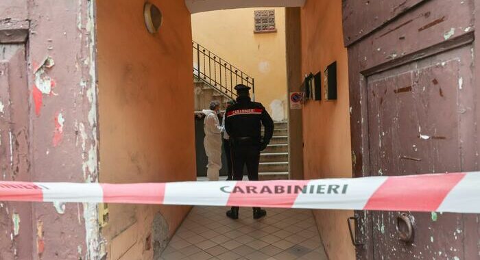 Coppia trovata senza vita in casa nel Bresciano