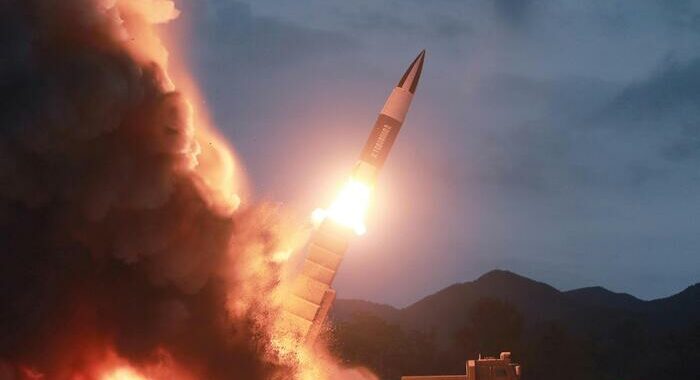 Corea del Nord, testato con successo missile ipersonico