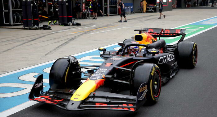 F1: a Verstappen la Sprint del Gp di Cina, 4/o Leclerc