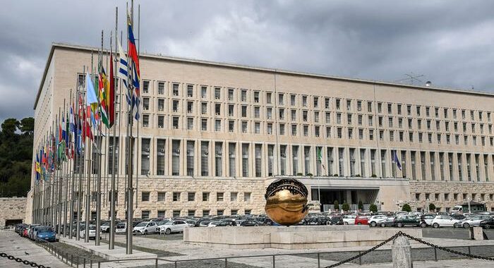 Farnesina all’ambasciatore russo, ‘ritirate misura su Ariston’