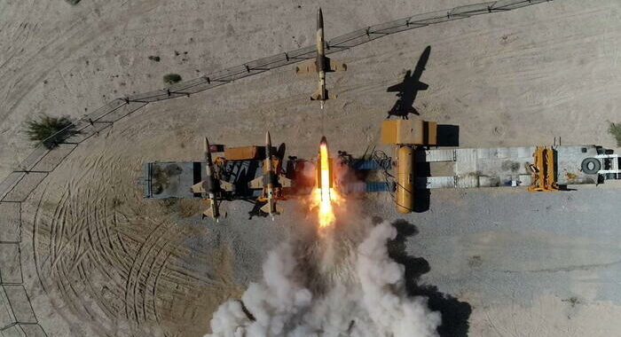 Fonti di Israele confermano i lanci di droni dall’Iran