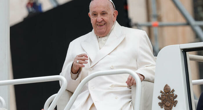 Il Papa al G7 in Puglia sull’AI, parteciperà ‘in presenza’