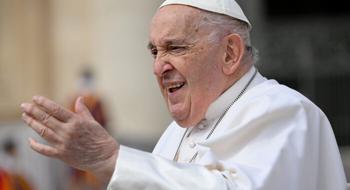 Il Papa,chi crede in Dio non può che ripudiare la guerra