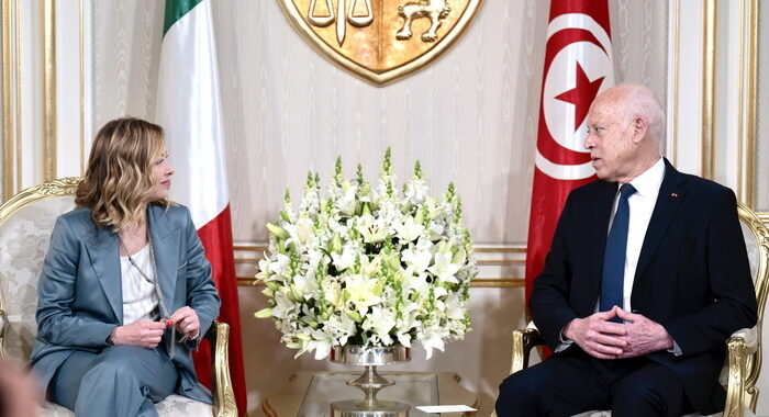 Italia-Tunisia, firmati accordi per oltre 100 milioni di euro