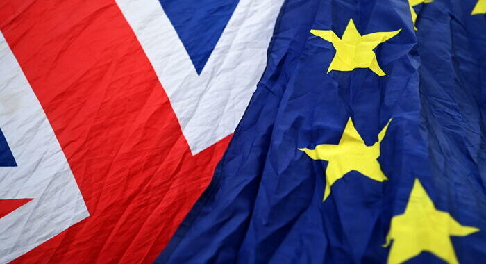 L’Ue propone di ‘superare’ la Brexit, almeno per i giovani