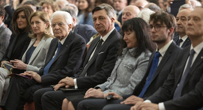 Mattarella, non recidere il dialogo con le università estere