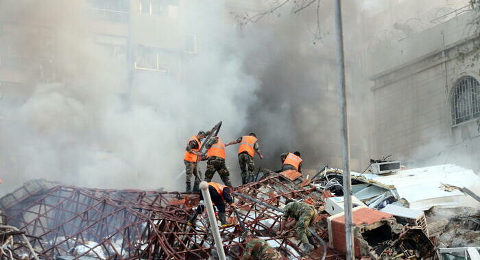 Ong, salgono a 11 i morti nel raid israeliano a Damasco