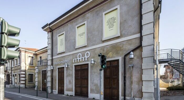 Operaio cade e muore durante lavori in un teatro a Mestre