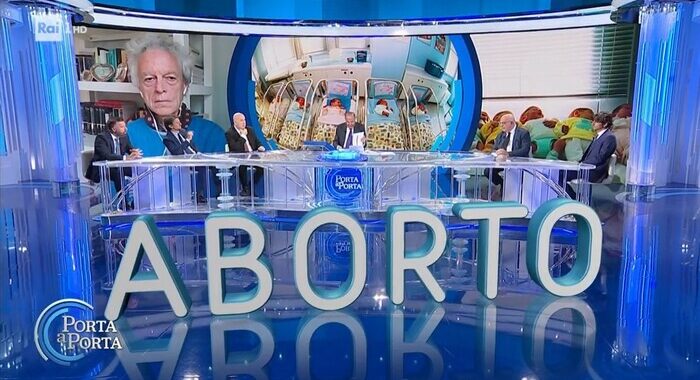 Opposizioni all’attacco dopo il monito Ue su aborto e Pnrr