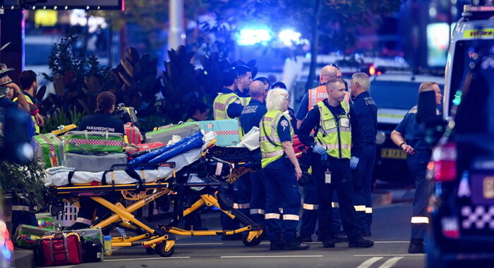 Polizia, salito a 7 il bilancio dei morti a Sydney