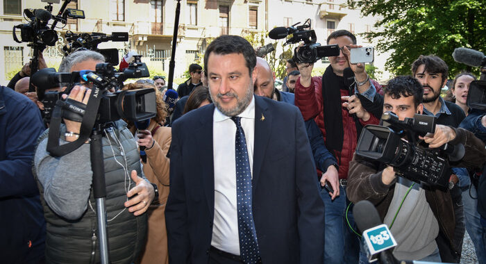 Salvini, lavoro 18 ore da ministro, non mi sentivo di candidarmi