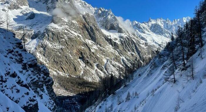 Una scialpinista è morta dopo essere scivolata dal Sorapis