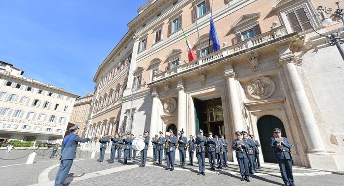 Via libera commissione a dl Pnrr, lunedì in aula alla Camera