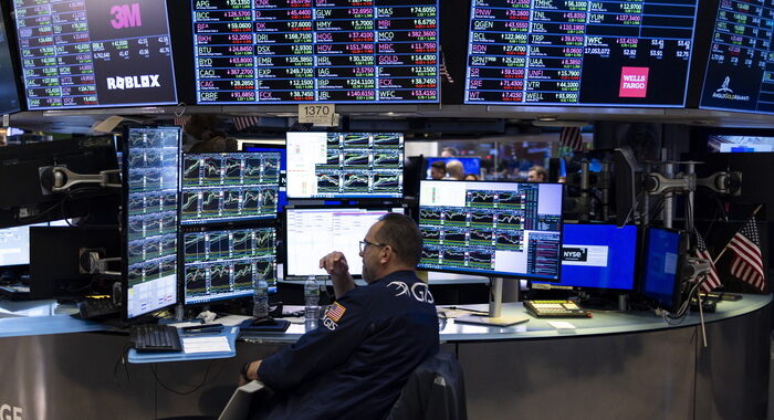 Wall Street sale, Dj +0,07%, Nasdaq +1,32%