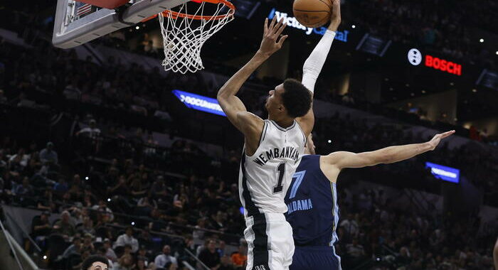 Basket: Nba, Wembanyama degli Spurs matricola dell’anno