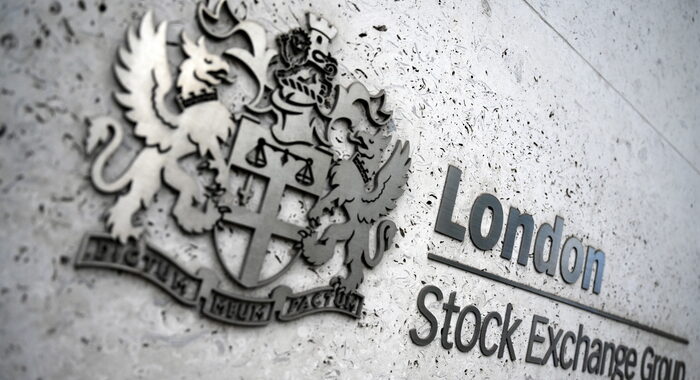 Borsa: l’Europa conclude negativa, Londra -0,7%