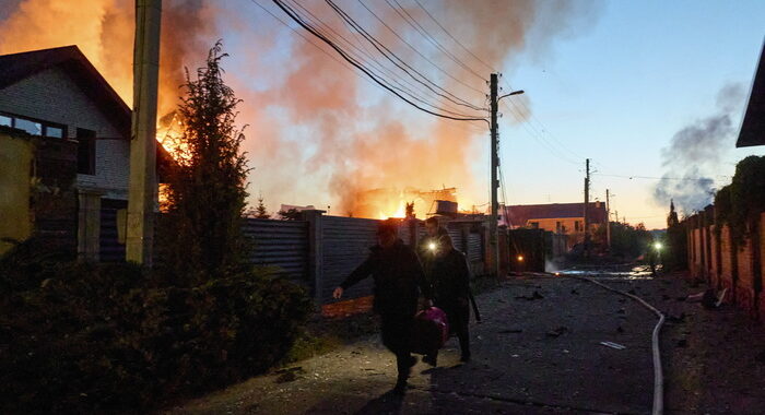 Governatore, tutto il confine di Kharkiv sotto fuoco russo