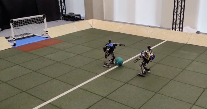 L’IA ha insegnato a due robot a giocare a calcio