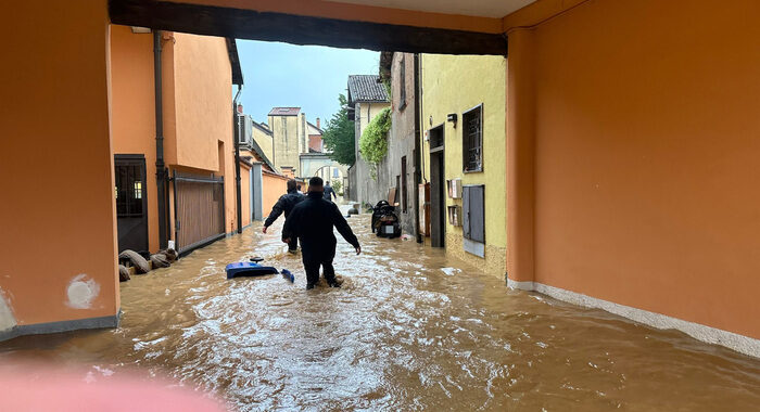 Maltempo: a Milano il livello del Lambro preoccupa ancora