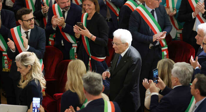Mattarella, complicità all’ eversione da uomini della Repubblica