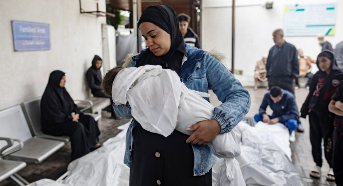 Media, ’26 uccisi in attacchi a Rafah, anche 11 bambini’