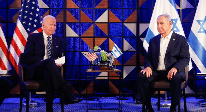 Media, ‘Biden ha bloccato una spedizione di munizioni a Israele’