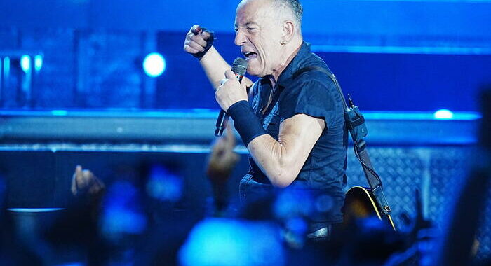 Springsteen, rinviati i concerti di Milano dell’1 e 3 giugno