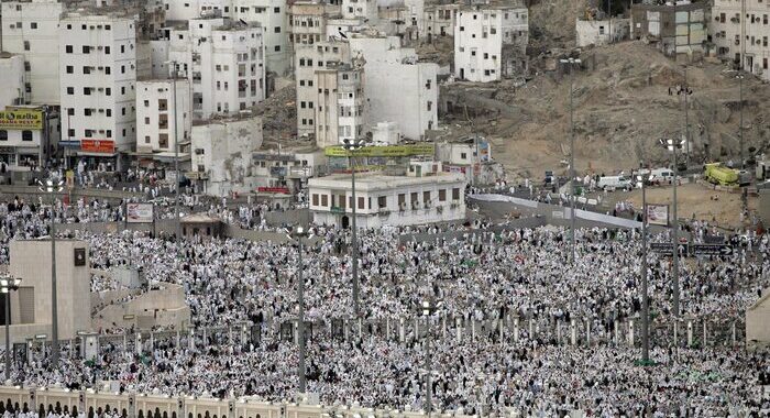 Arabia Saudita, 1.301 i pellegrini morti durante l’hajj