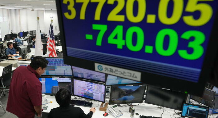 Borsa: Asia e future incerti in attesa dei dati Usa