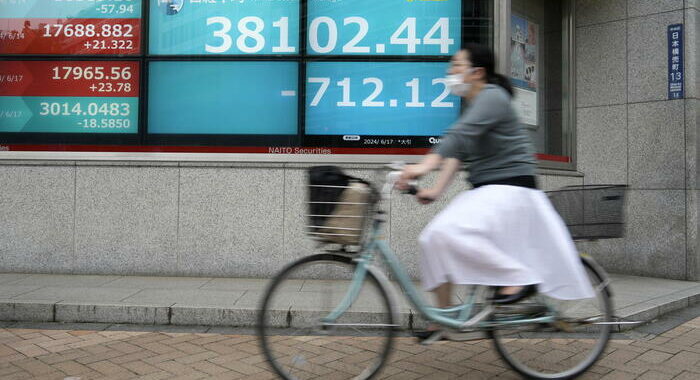 Borsa: Tokyo, apertura in ribasso (-0,21%)