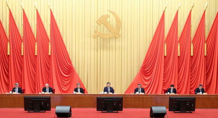 Cina: ‘Iscritti al Partito comunista sono quasi 100 milioni’