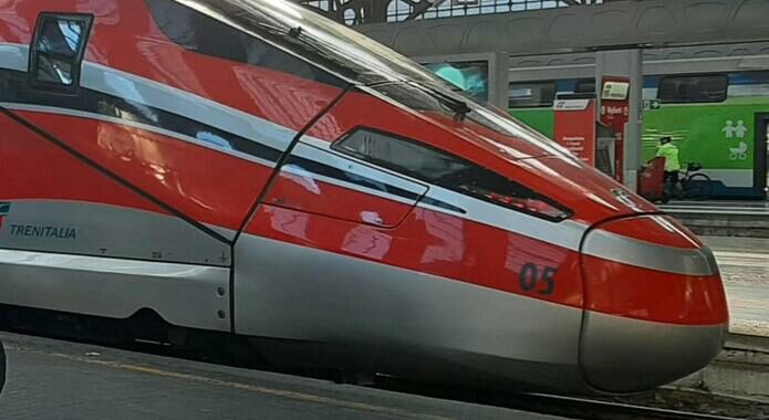 Frecciarossa Milano-Venezia bloccato a Brescia per cinque ore