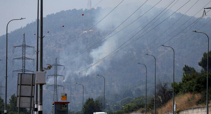 Israele, risponderemo con forza agli attacchi di Hezbollah