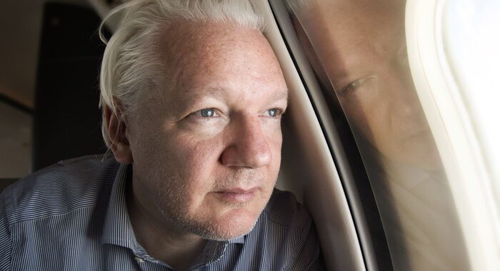 Julian Assange arrivato in territorio americano