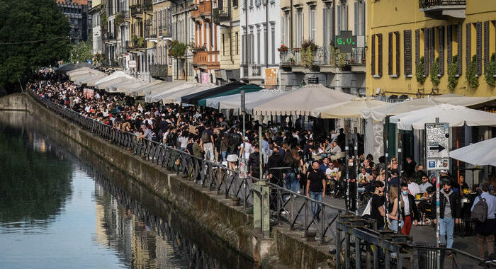 Manager stuprata in un locale sui Navigli, licenziata da azienda