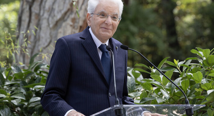 Mattarella, con avanzamento donne l’Italia appare migliore