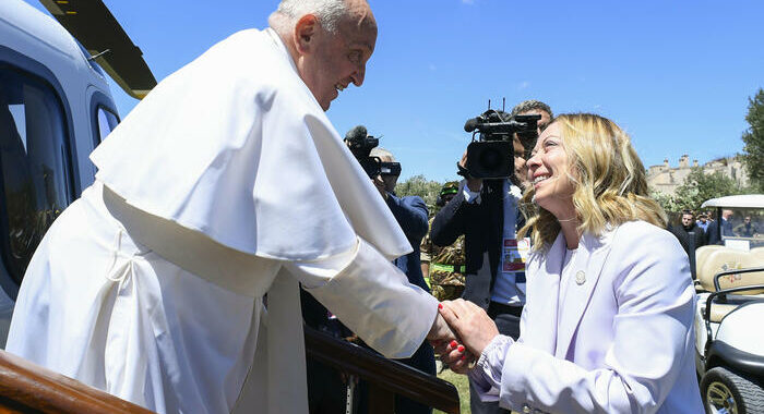 Meloni al Papa, le sue parole sono d’ispirazione per tutti