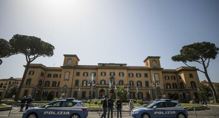 Mutilato e abbandonato, morto il bracciante indiano a Latina