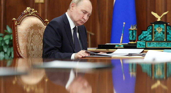 Putin, ‘potremmo fornire missili che colpiscano Paesi Nato’
