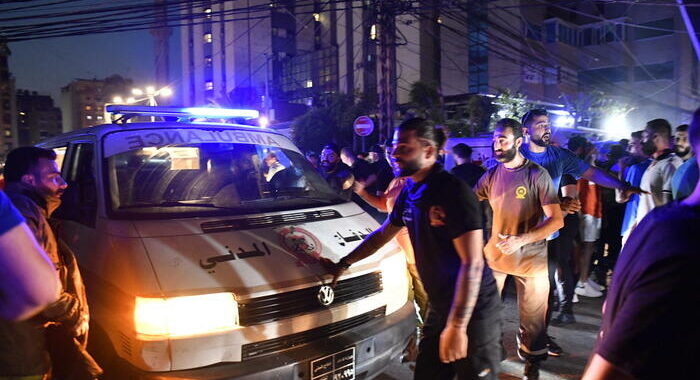 Al Jazeera, ‘tre morti e 25 feriti nell’attacco a Beirut’