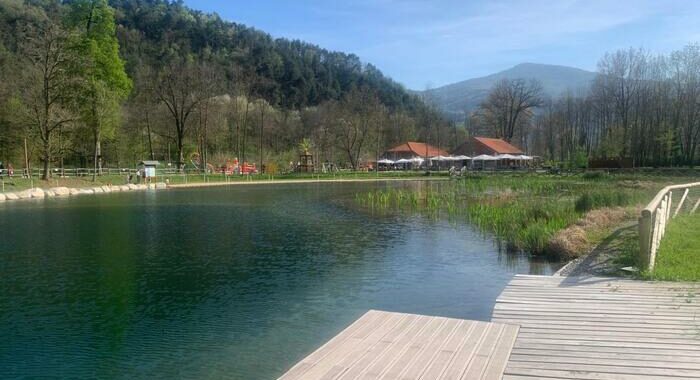 Bambina di 7 anni annega in un lago nel Cuneese