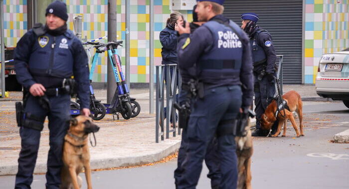 Belgio, sospetti terroristi sono ceceni legati all’Isis-K