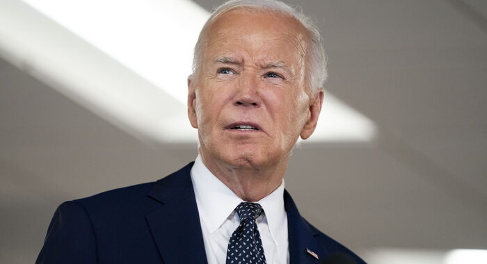 Biden: ‘Al dibattito quasi addormentato, colpa dei viaggi’