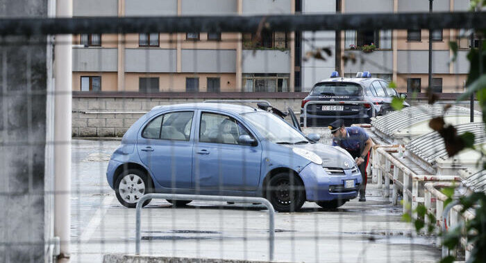 ++ Bimba dimenticata in auto dal papà, morta di caldo ++