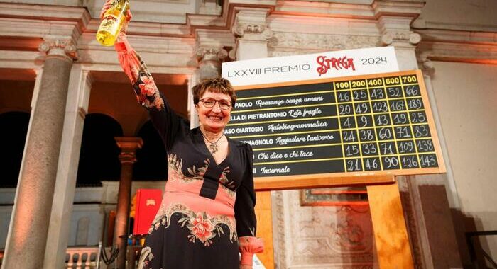 Donatella Di Pietrantonio vince il Premio Strega 2024