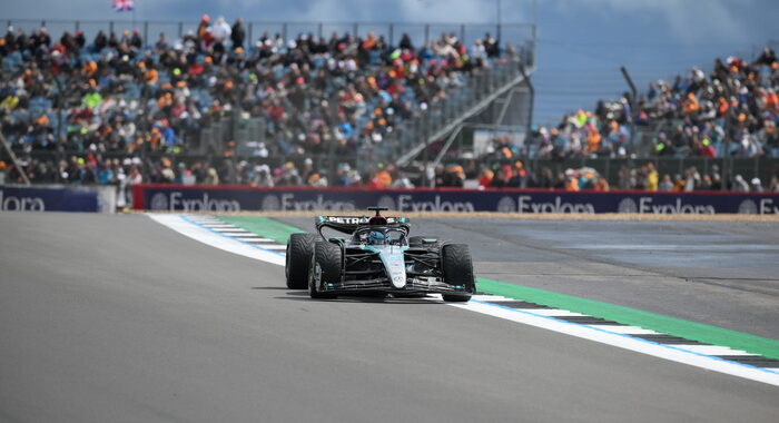 F1:Silverstone; Mercedes Russell in pole,7/a Ferrari Sainz