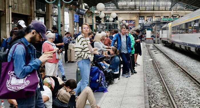 Francia, oggi 7 treni Tgv su 10 in ritardo per sabotaggi